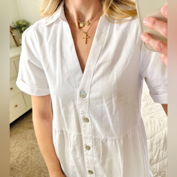 White collar dress w/ buttons - Picture 3 of 7
